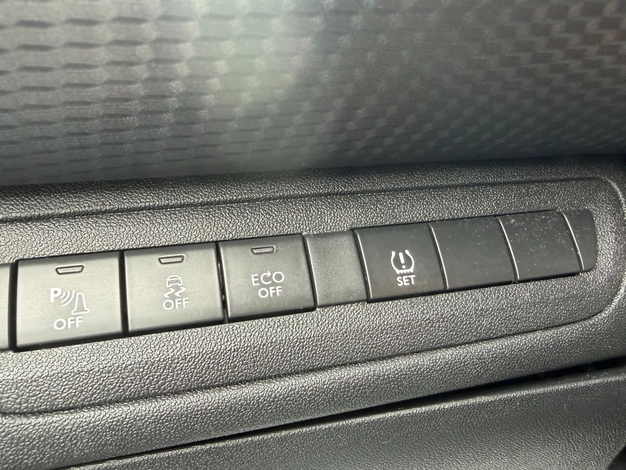 Zunanja slika - Peugeot 2008 - Active 1,6 e-HDi - 15