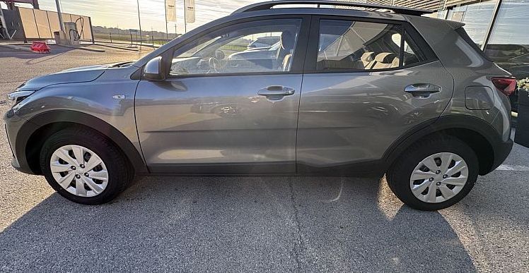 Zunanja slika - KIA Stonic - 1.2 DPI 57.9 kW LX Fun+ M T - 6