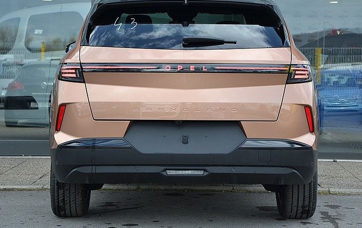 Zunanja slika - Opel Grandland - 1.2 MHEV 100KW TURBO GS DCT - 5