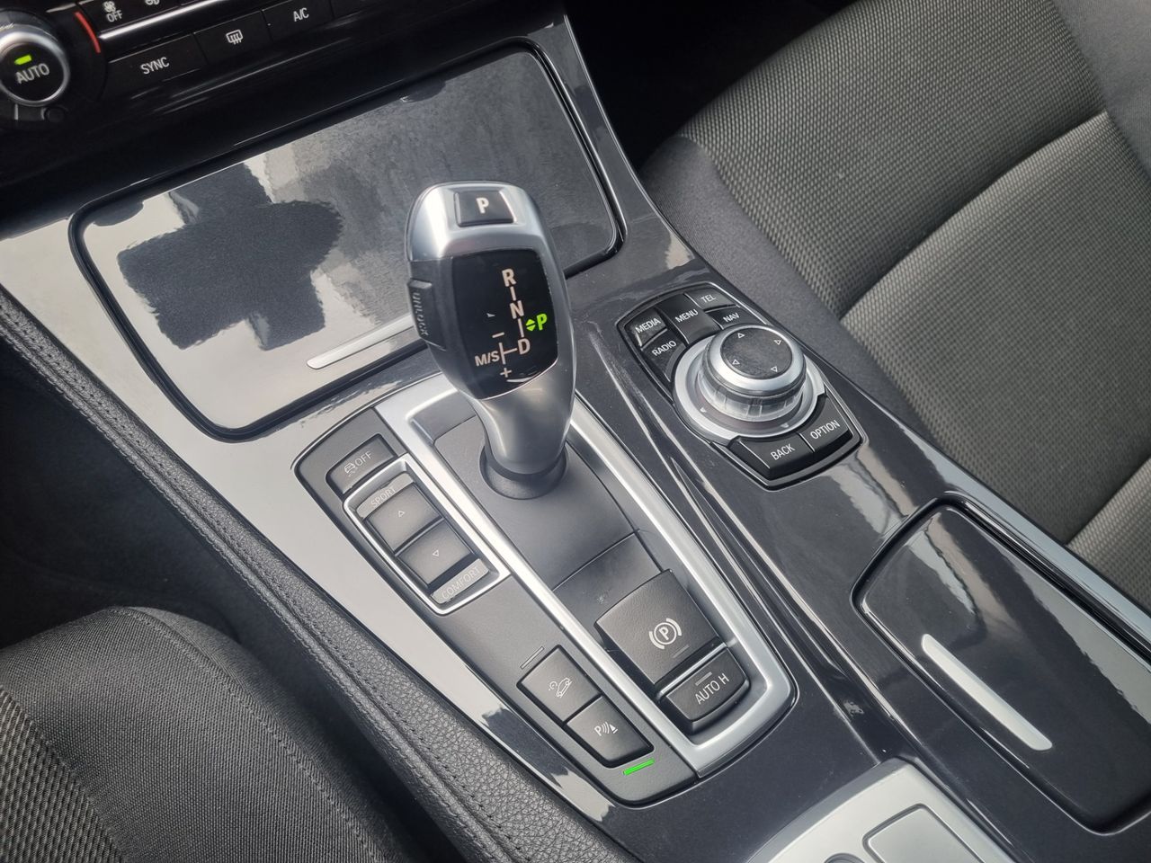 Zunanja slika - BMW serija 5 Touring - Serija 5 520d xDrive AVTOMATIK-NAVIGACIJA-PDC-ISOFIX - 11