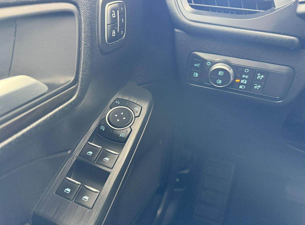 Zunanja slika - Ford Kuga - 2.5 Vignale.NEMŠKI+4ALU.KAMERA.PANORAMA.KLUKA.LED - 4