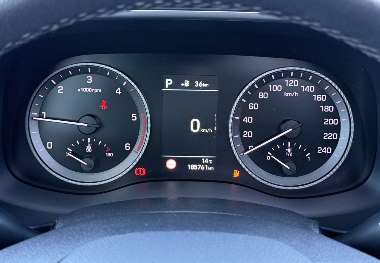 Zunanja slika - Hyundai Tucson - 1.6CRDI Premium Panorama-LED-Mkot-GrSed-NAV-Tem-DE - 9