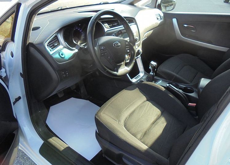 Zunanja slika - KIA Ceed - SW Benc. 1.6 GDi LX Champion - 8