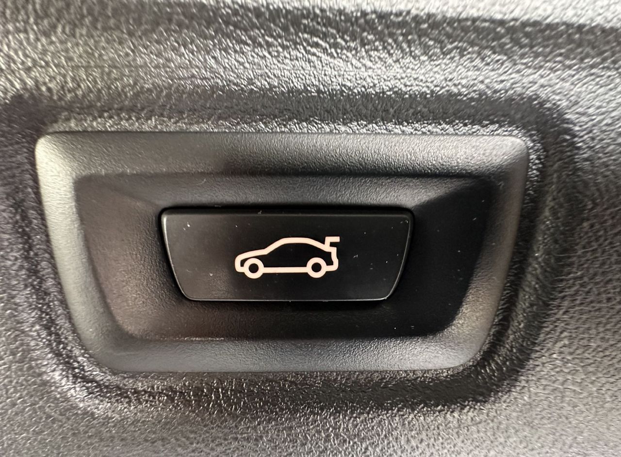 Zunanja slika - BMW Serija 3 - Touring: 318d Touring Luxury.NEMŠKI+4ALU.KAMERA.NAVI.ACC - 16