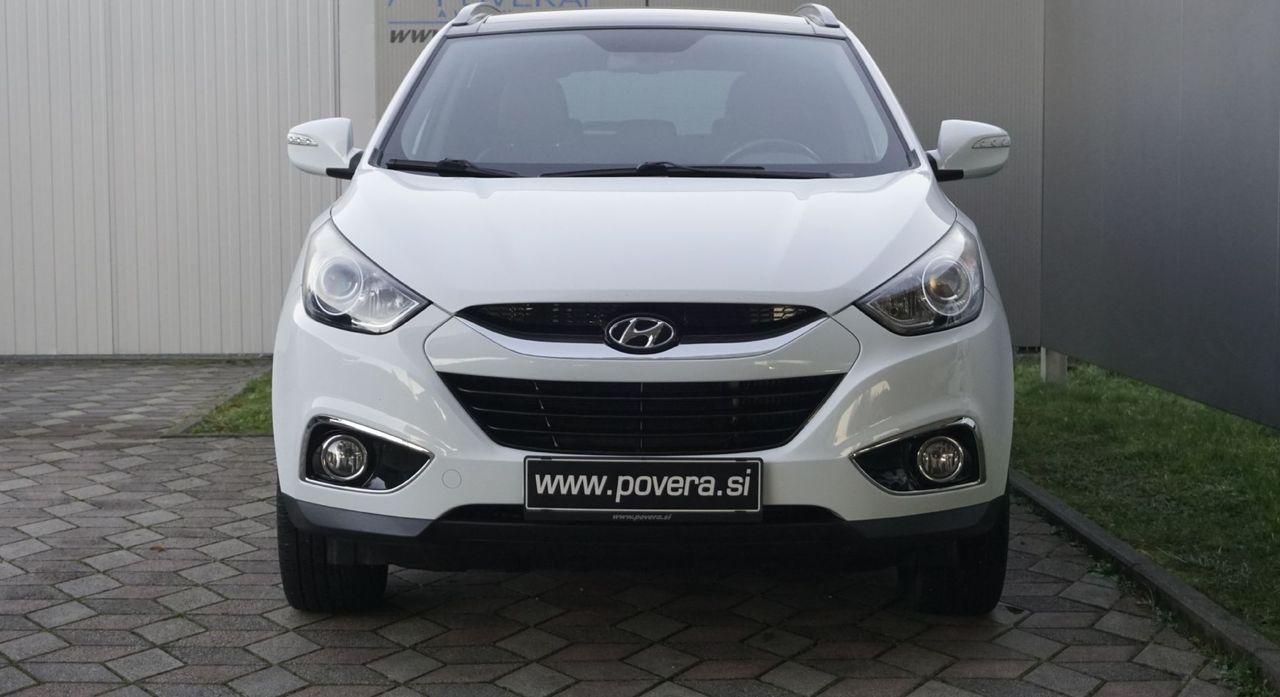 Zunanja slika - Hyundai ix35 - 2.0 CRDI Premium 4WD+USNJE+PANO.+KAMERA+1.LAST. - 2