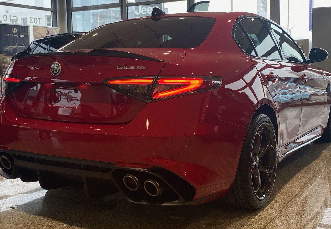 Zunanja slika - Alfa Romeo Giulia - 2.9 Turbo 520hp AT8 Quadrifoglio - 8