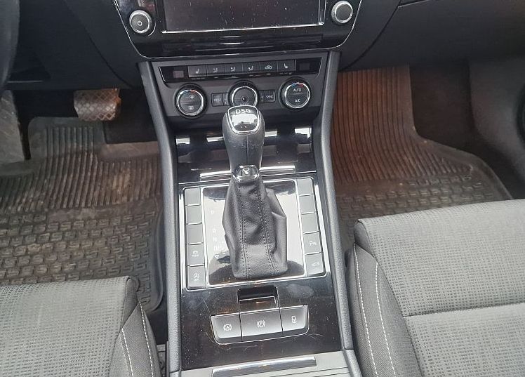 Zunanja slika - Škoda Superb - Combi 2.0 TDI Style Dsg - 9