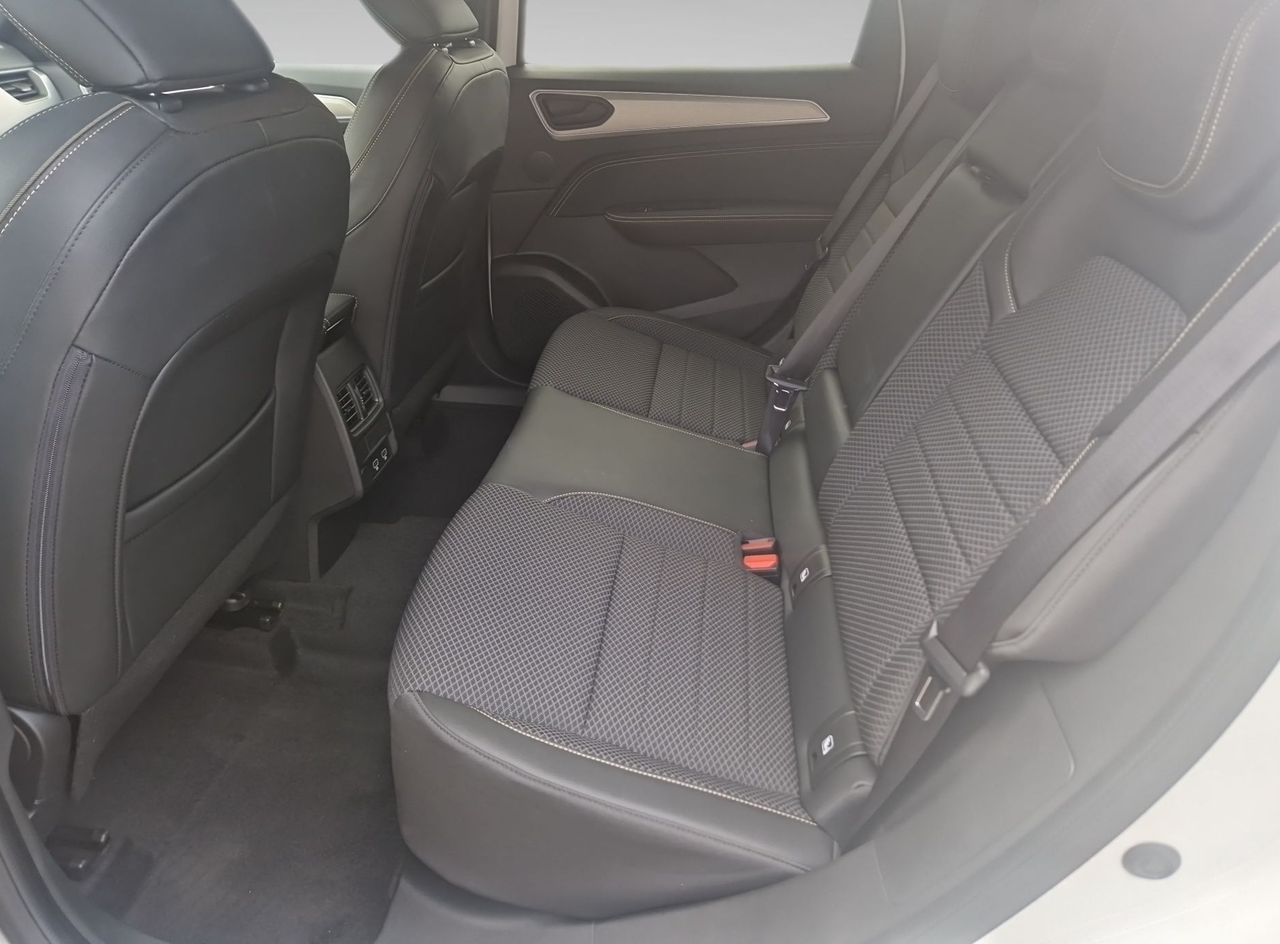 Zunanja slika - Renault Mégane Conquest - Megane Conquest 1.6 E-TECH HEV 145 TECHNO + PAKET WINTER IN PARK. - 16