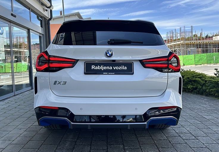 Zunanja slika - BMW iX3 - Impressive   I  M sport  I  Head Up - 4