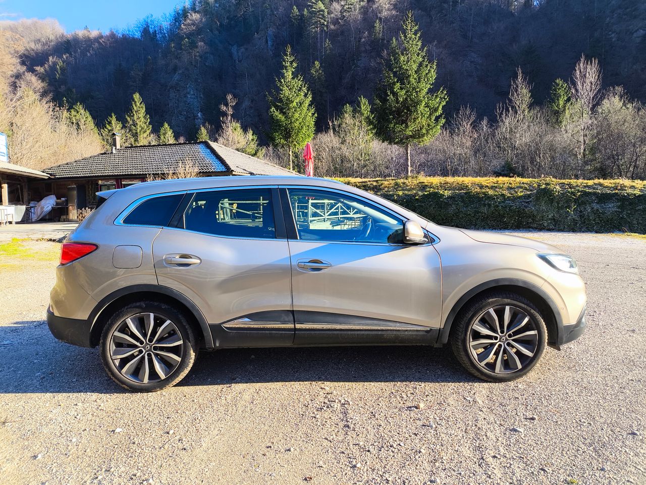 Zunanja slika - Renault Kadjar - dCi 110 Energy Bose Edition EDC - 5