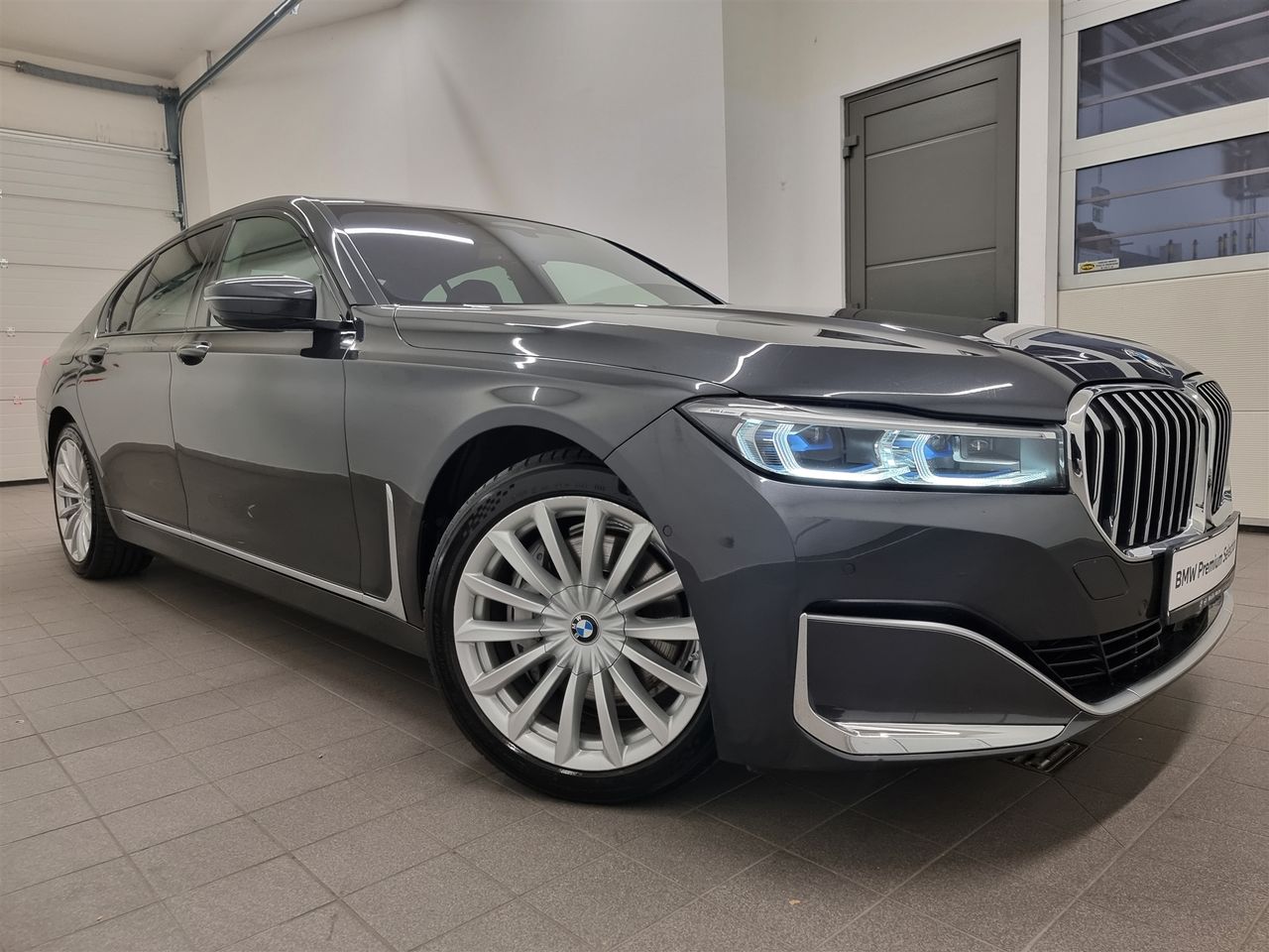 Zunanja slika - BMW Serija 7 - 730d xDrive - 8