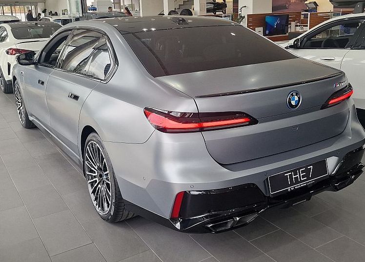 Zunanja slika - BMW Serija 7 - : M760e xDrive M Sport - Performance - 4