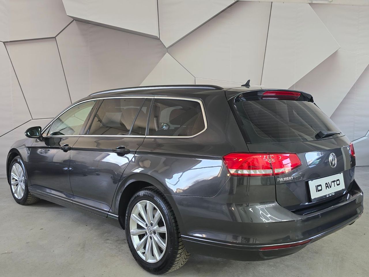 Zunanja slika - VW Passat - Variant 2,0 TDI BMT Connect DSG - 3