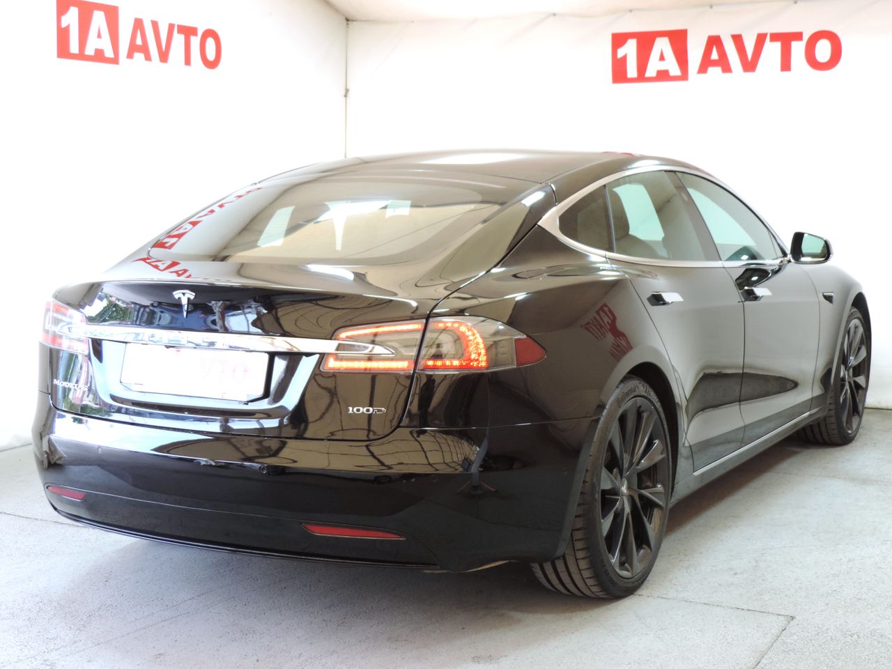 Zunanja slika - Tesla Model S - 100D - 5