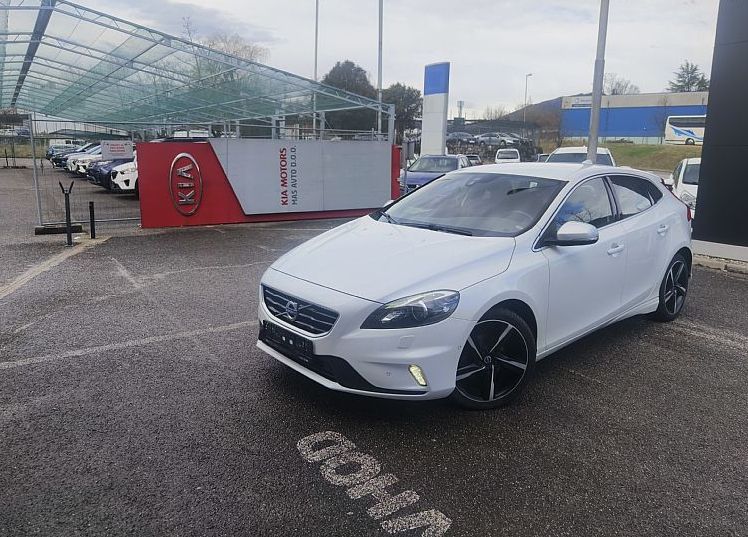 Zunanja slika - Volvo V40 - R-DESIGN 2.0 TD - 2