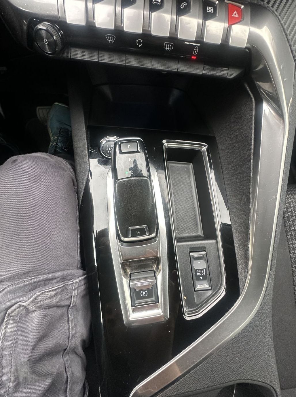 Zunanja slika - Peugeot 3008 - 1.5 BlueHDi 130 EAT8 Active.KAMERA.NAVI.ALU.2022 - 11