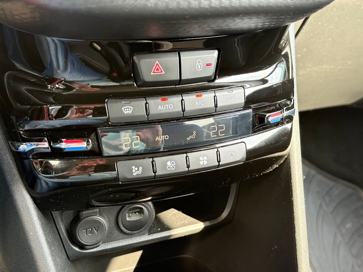 Zunanja slika - Peugeot 208 - 1,2 PureTech 110 S&S Allure - 6