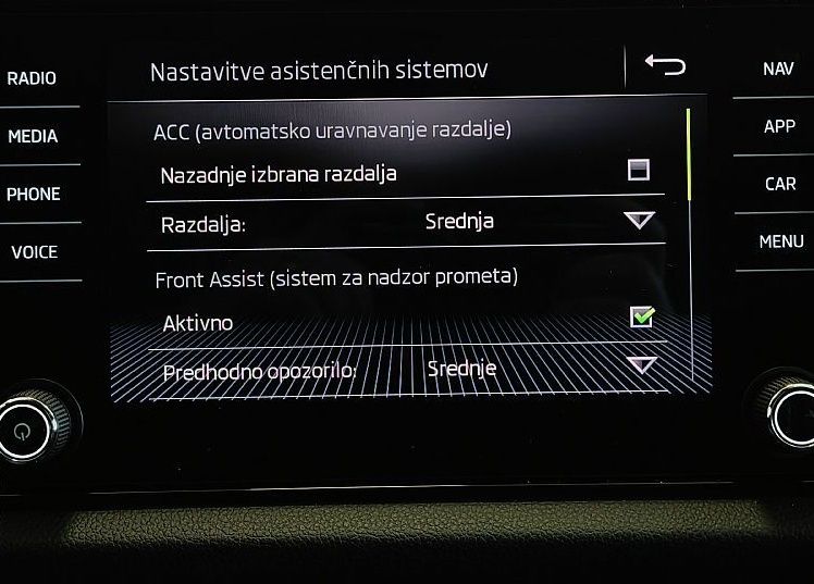 Zunanja slika - Škoda Kodiaq - 2.0TDI-190KM-DSG-4X4-FULLED-KAMERA-VEL-NAVI-TEMP- - 17