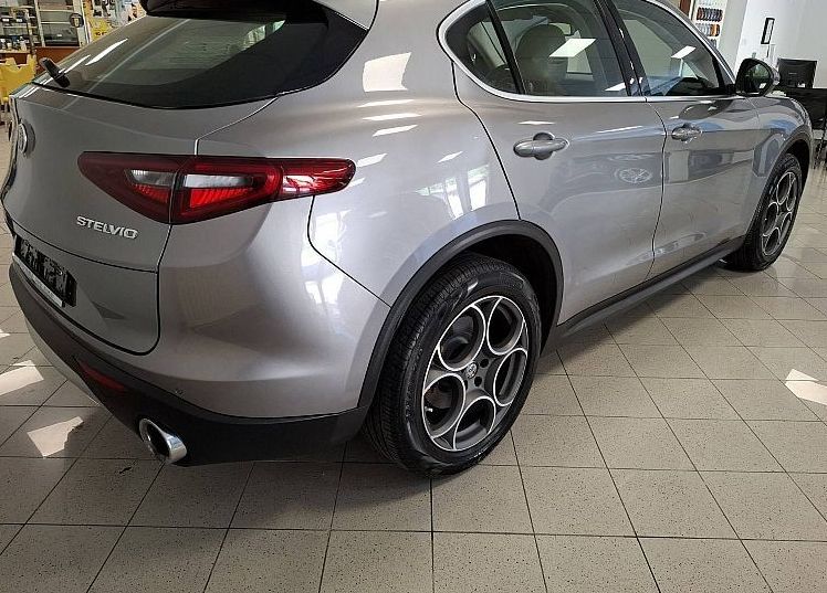 Zunanja slika - Alfa Romeo Stelvio - 2.0 Turbo 16v 280 AT8 Q4  LED.KAMERA.19 COL - 4
