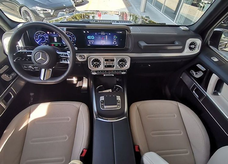 Zunanja slika - Mercedes-Benz G-Razred - G 580 EQ Technology SLO vozilo 1.lastnik - 7