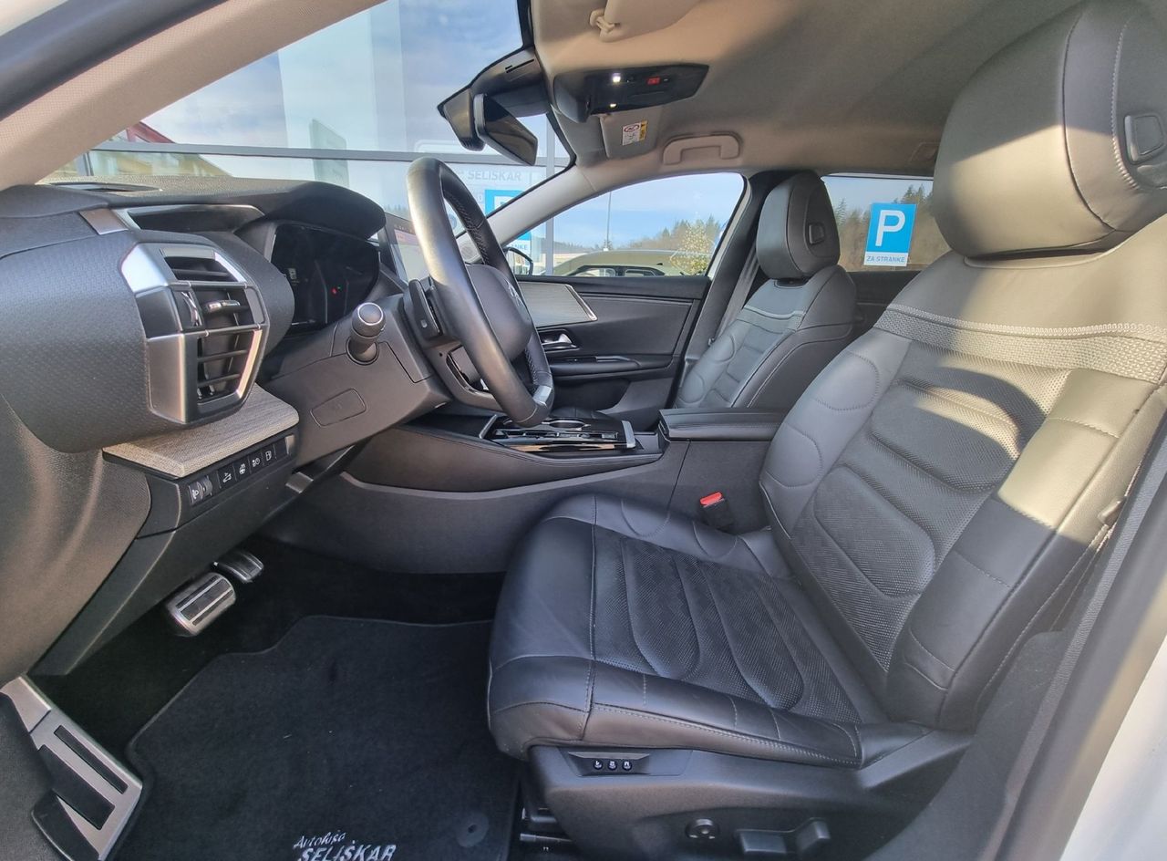 Zunanja slika - Citroën C5 X - 1.6 PHEV 225 SHINE PACK+POTRJENA SERVISNA+MALO KM - 11