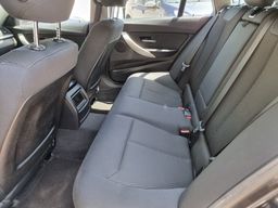 Notranja slika - BMW Serija 3 - Touring: 320d xDrive - HITRI KREDIT BREZ POLOGA - 10 - Predogledna slika