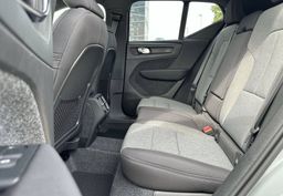 Zunanja slika - Volvo XC40 - B3P Plus Dark Avt - 10 - Predogledna slika