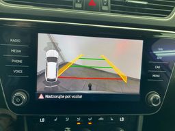 Notranja slika - Škoda Superb - 2.0 TDI Style 110 kW.NEMŠKA+4ALU.NAVI.LED.KLJUKA - 19 - Predogledna slika