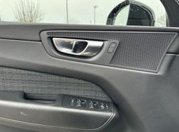 Zunanja slika - Volvo XC60 - B4D Core Avt. LED-KAMERA-KEYLESS - 16 - Predogledna slika