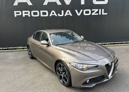 Zunanja slika - Alfa Romeo Giulia - 2.2   150ks - 19COL-KAMERA-2xPDC-  FINANCIRANJE - 2 - Predogledna slika