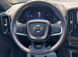 Zunanja slika - Volvo XC40 - B3  P  163hp Core 3 leta garancije + 3 servisi - 9 - Predogledna slika