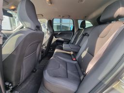 Zunanja slika - Volvo XC60 - 2.0 TD - SERVISNA KNJIGA - PDC-TEMPOMAT-NAVIGACIJA - 9 - Predogledna slika