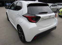 Zunanja slika - Mazda Mazda2 - 1.5 HEV HOMURA PLUS E-CVT - 4 - Predogledna slika