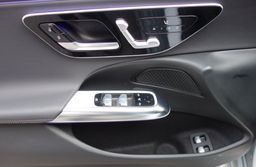 Zunanja slika - Mercedes-Benz E-Razred - E 300 e T - 11 - Predogledna slika