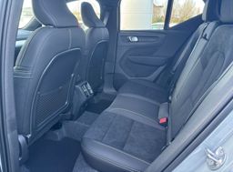 Zunanja slika - Volvo XC40 - B4  P  Ultra Black Edition - 8 - Predogledna slika