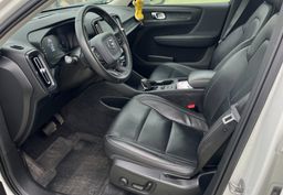 Zunanja slika - Volvo XC40 - T3 Momentum Avt. ACC. LED. NAVI. VZR. KAM. - 11 - Predogledna slika