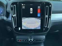 Zunanja slika - Volvo XC40 - B3 P Core AT DCT - 17 - Predogledna slika