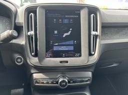 Zunanja slika - Volvo XC40 - T3 AT - 11 - Predogledna slika