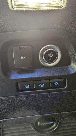Notranja slika - Ford S-MAX - 2,0 TDCi Titanium Powershift - 9 - Predogledna slika