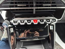 Zunanja slika - Peugeot 2008 - 1,2 PureTech 100 S&S Allure - 12 - Predogledna slika