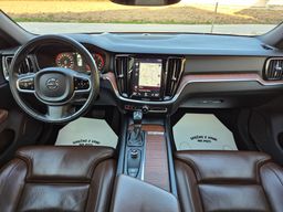 Zunanja slika - Volvo V60 - D4 Momentum Avt. - 9 - Predogledna slika