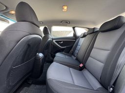 Zunanja slika - Hyundai i30 Wagon - 1.4 CVVT STYLE 1.LASTNICA SLO NAKUP NA OBROKE - 9 - Predogledna slika