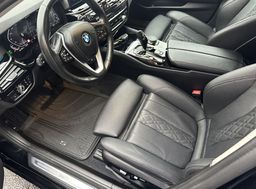 Zunanja slika - BMW Serija 5 - Touring: 530e Touring Avt.4ALU.KAMERA.ACC.LED.NAVI.USNJE - 1 - Predogledna slika