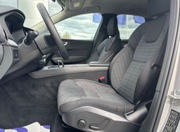 Zunanja slika - Volvo XC60 - B5P AWD Core KAMERA-ACC-KEYLESS - 6 - Predogledna slika