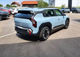 Zunanja slika - KIA EV3 - 58.3 kWh baterija. 150 kW  204 KM  SKAY - 3 - Predogledna slika