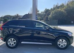 Zunanja slika - Volvo XC60 - DRIVe FWD MOMENTUM REDNO SERVISIRAN... - 4 - Predogledna slika