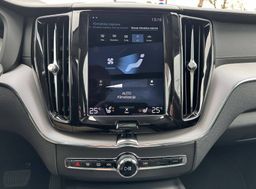 Zunanja slika - Volvo XC60 - B4D AWD AUT Momentum Pro - 17 - Predogledna slika