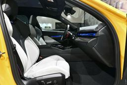Notranja slika - BMW Serija 5 - BMW M5 AUT. - 15 - Predogledna slika