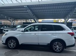 Zunanja slika - Mitsubishi Outlander - 2.2 DI-D 4WD INTENSE+ 7 sed. - 4 - Predogledna slika