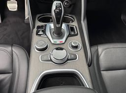 Zunanja slika - Alfa Romeo Giulia - 2.0 Turbo 280 Q4 Ti  - AVTOMATIK - SAMO 18.000KM - 14 - Predogledna slika